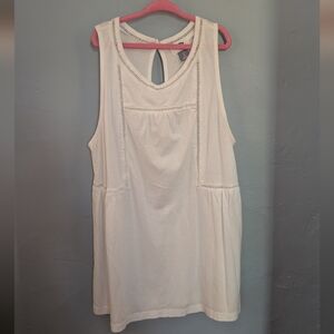 👾 FINAL MARKDOWN 🦤 Old Navy White Eyelet Trim Tank